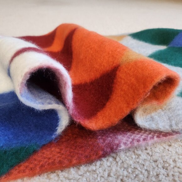 NWT Zara Scarf Oblong Diamond Argyle Soft Thick - Picture 4 of 4